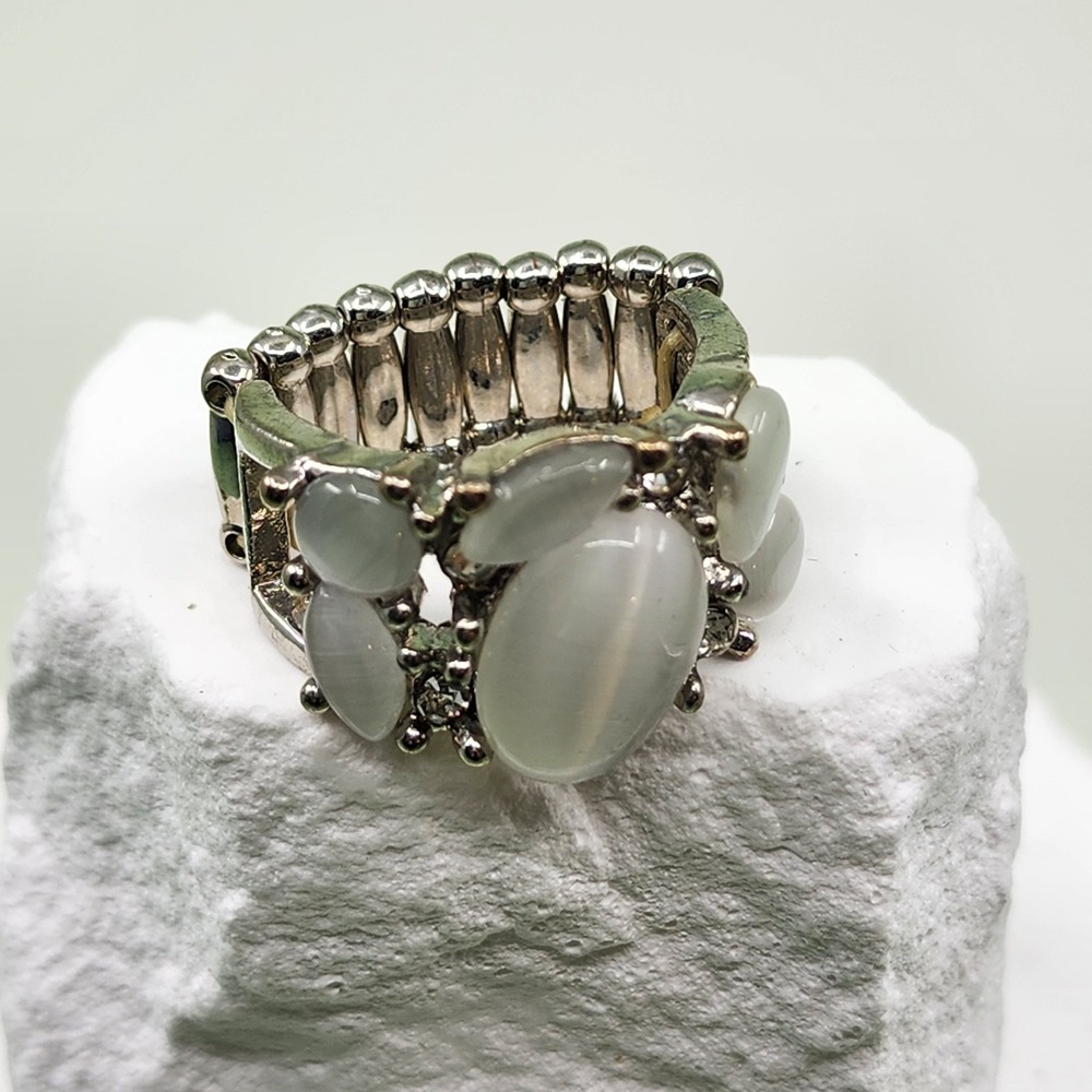 White Cat Eye Cabochon Rhinestone Silver Tone Stretch Cocktail Ring Statement